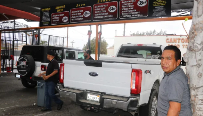 Redadas de ICE siguen azotando comunidad migrante en Los Ángeles. 