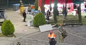 Un sujeto armado irrumpió en la fiesta patronal de la colonia Infonavit Malanquín, Guanajuato; dejó 19 víctimas: dos personas fallecidas y 17 más lesionadas.