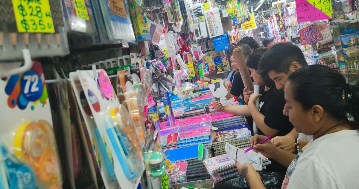 ¿Estudias secundaria? Conoce cómo obtener tarjeta para Útiles y Uniformes 2025-2026