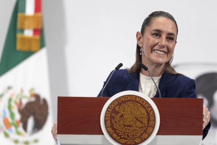 La Presidenta Sheinbaum explicó que los productores de jitomate solicitaron que se fije un precio mínimo para evitar afectaciones por el arancel impuesto EU.