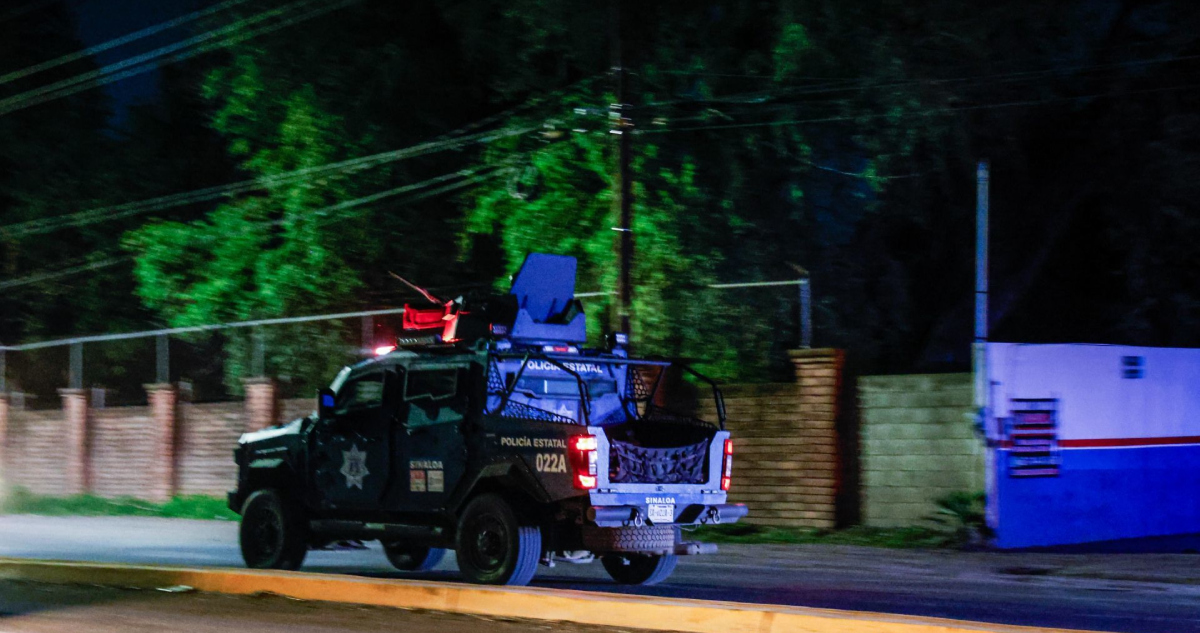 Las autoridades liberaron a una persona privada de su libertad y detuvieron a cinco hombres, presuntos integrantes de "Los Mayos" en Culiacán, Sinaloa.