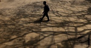 Esta simple verdad parece no entenderse y las consecuencias del malentendido son desastrosas: traen infelicidad, envidia, odio, resentimiento, frustración…