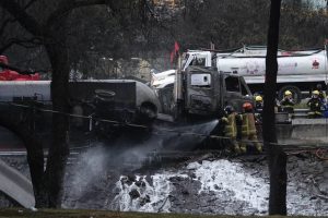 La explosión de una pipa de gas en Iztapalapa dejó al menos 6 muertos.
