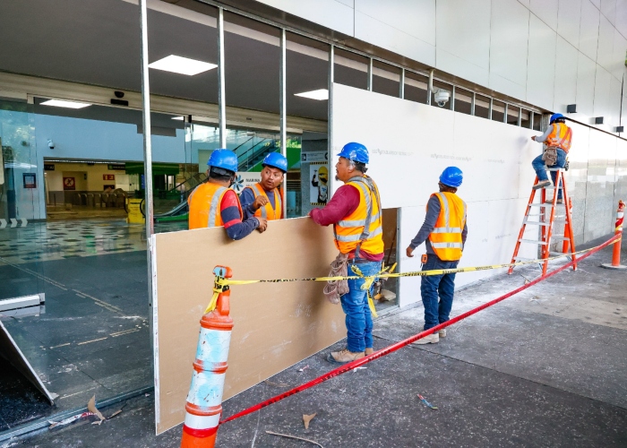 El Aeropuerto Internacional de la Ciudad de México (AICM) informó del cierre temporal de las puertas de acceso número uno y dos por obras de remodelación.