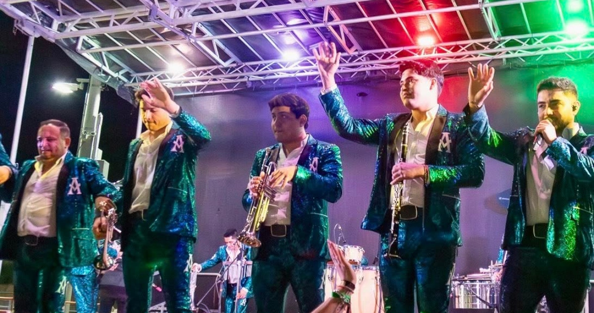 Claudia Sheinbaum anunció que La Arrolladora Banda El Limón dará un concierto en el Zócalo el 15 de septiembre con motivo de su primer Grito de Independencia.