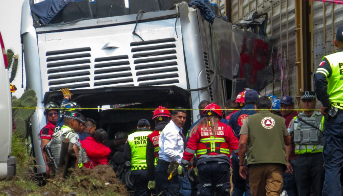 Autoridades entregan cuerpos de víctimas del tren Atlacomulco tras 20 horas de espera,