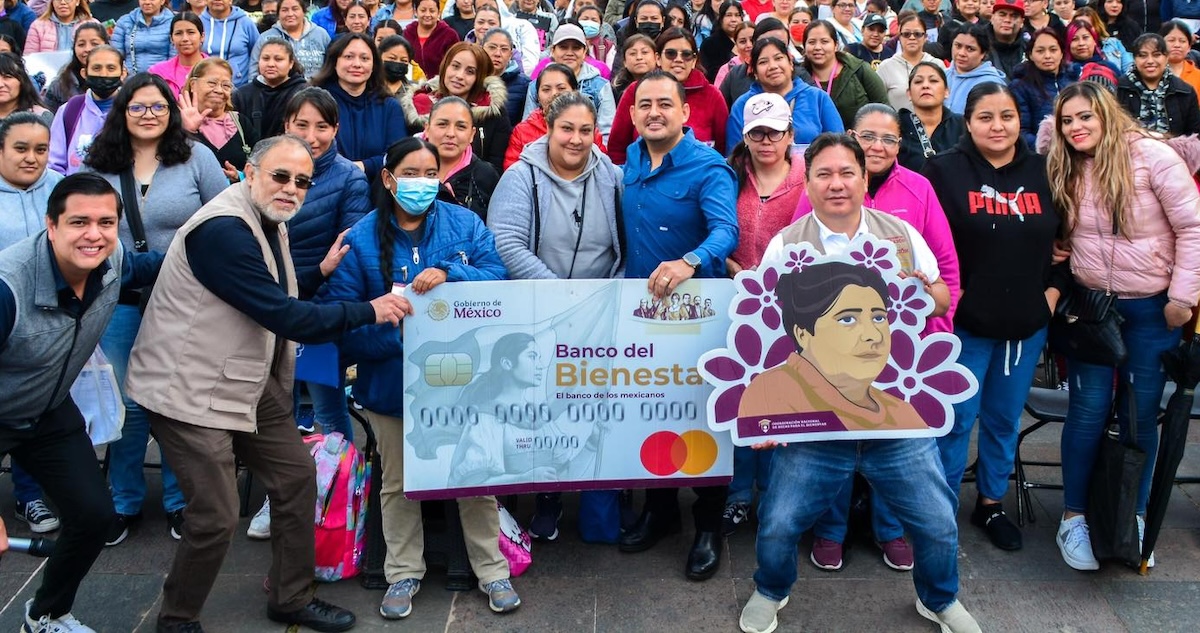 El titular de la SEP reveló que las y los estudiantes de primaria empezarán a recibir la Beca Rita Cetina a partir del próximo 2026.