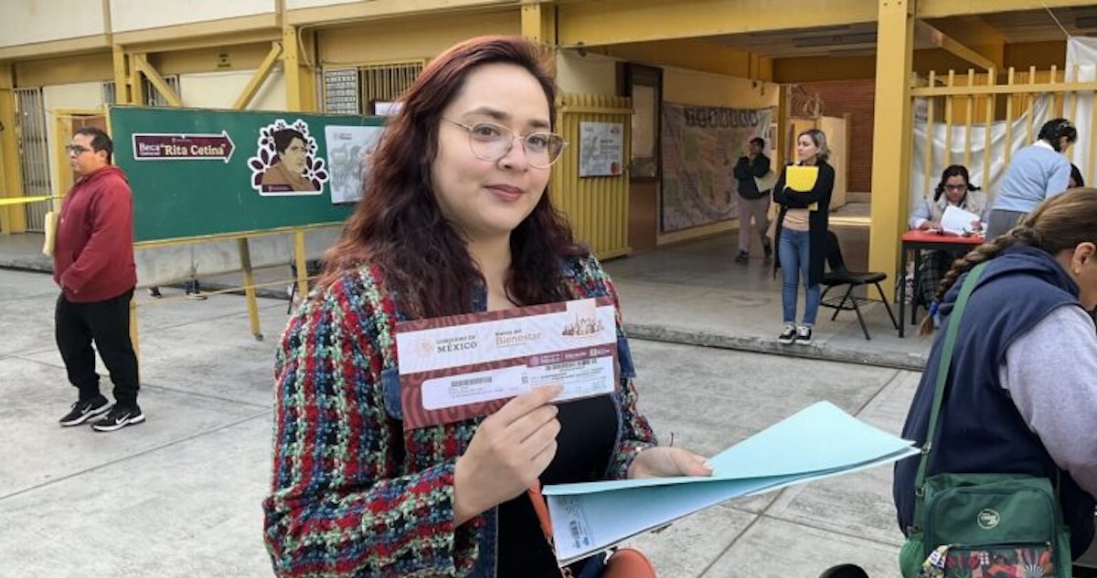 Las madres y los padres de estudiantes de secundaria podrán realizar el registro para solicitar la Beca Rita Cetina durante septiembre.