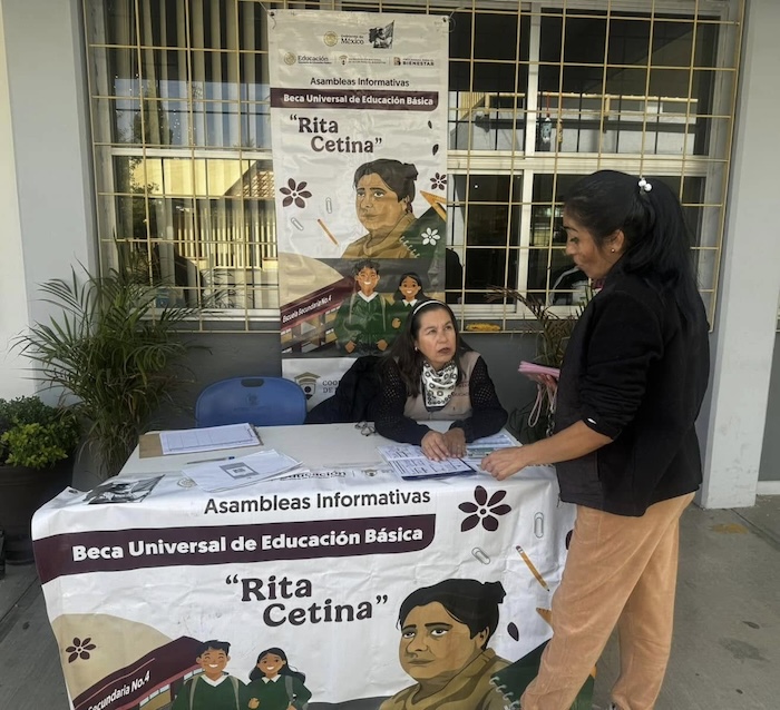 Las madres y padres de estudiantes de secundaria podrán realizar el registro para solicitar la Beca Rita Cetina durante septiembre.