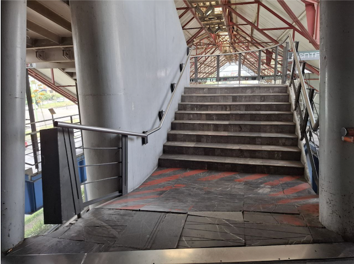 Para millones de personas, usar el Metro a diario es enfrentarse a muchas deficiencias. Eso se multiplica para las personas con alguna discapacidad.