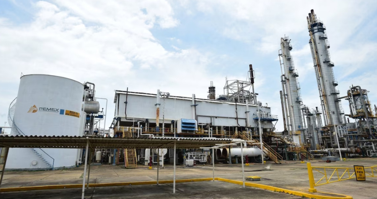 Pemex informó que el día de ayer se suscitó un incidente en el complejo Petroquímico de Cosoleacaque, Veracruz; cinco trabajadores resultaron lesionados.