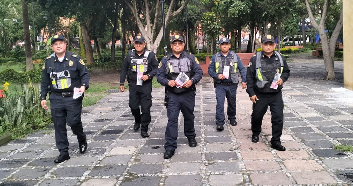Policías de la CdMx detuvieron en calles de la GAM a tres adolescentes que son presuntos integrantes de “La Unión Tepito” con más de 150 dosis de mariguana.