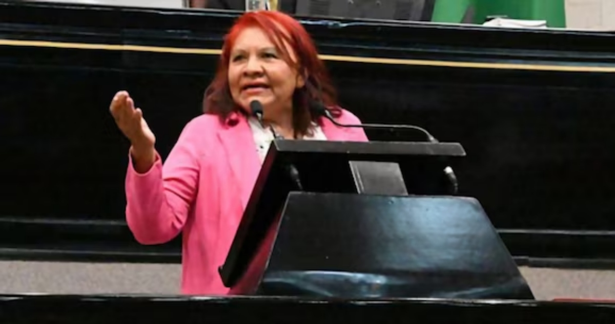 Una Diputada local de Morena se viralizó en redes luego de afirmar que un grupo de científicos veracruzanos construyó una nave espacial para viajar a Marte.