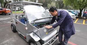 Diseñan en México primer vehículo que funciona con hidrógeno para movilidad sustentable.