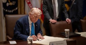 Trump anunció la semana pasada una nueva batería de aranceles, incluidos los autos pesados.