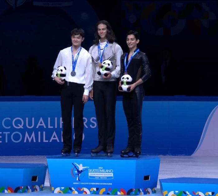 El patinador Donovan Carrillo obtuvo boleto para los Juegos Olímpicos de Invierno Milán Cortina 2026, tras ganar el bronce en el Clasificatorio de Beijing 2025.