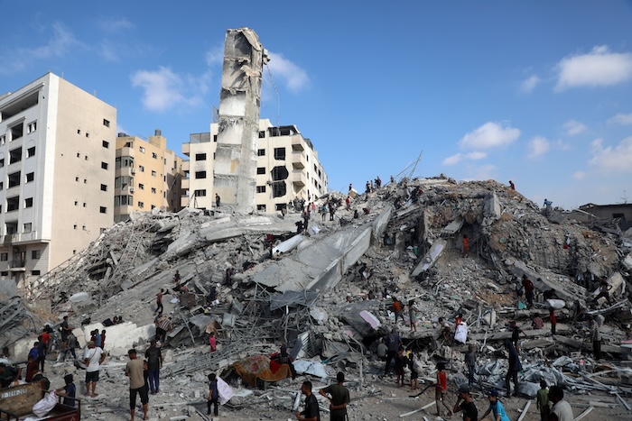 Israel ejecutó un nuevo bombardeo contra una torre residencial en Gaza tras iniciar una campaña de ataques argumentando que son inmuebles usados por Hamás.