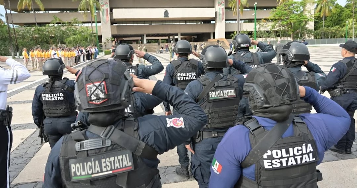 La SSP de Sinaloa informó que se registró un enfrentamiento entre policías estatales y civiles armados, el cual dejó un saldo de un uniformado muerto..