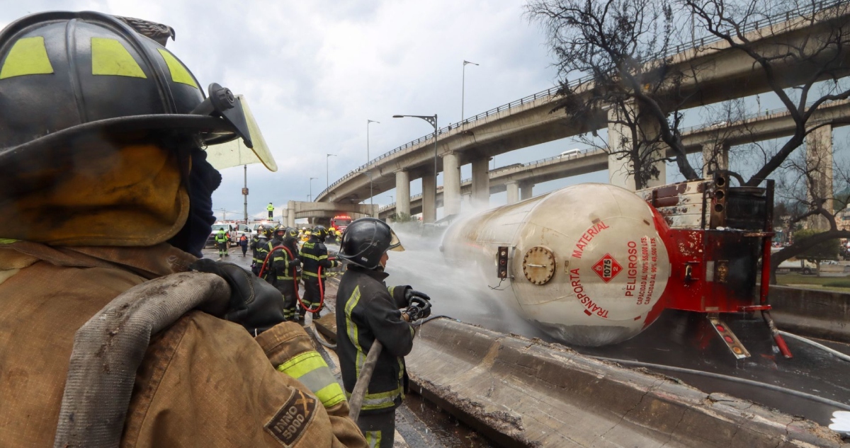 Transportadora Silza, empresa dueña de la pipa de gas que explotó en Iztapalapa, dijo que activó las tres pólizas de seguro que tiene para cubrir a víctimas.