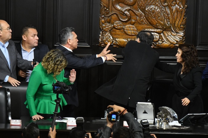 Fernández Noroña confirmó que la FGR le asignó protección de la GN tras presentar una denuncia contra "Alito" Moreno e informó que rechazará custodia.