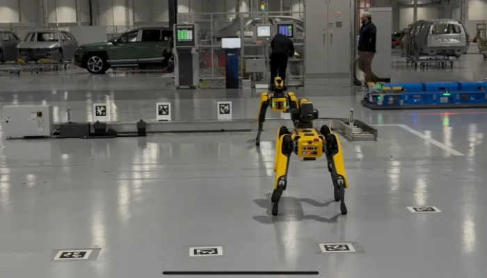 ICE detuvo a cientos en redada en fábrica de Hyundai.