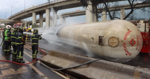 El conductor de la pipa de la empresa Silza sobrevivió a la tragedia.