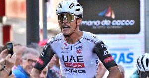 El mexicano Isaac del Toro (UAE Team Emirates) confirmó su gran momento al apuntarse una nueva victoria, en esta oportunidad la 77 edición del Trofeo Matteotti.