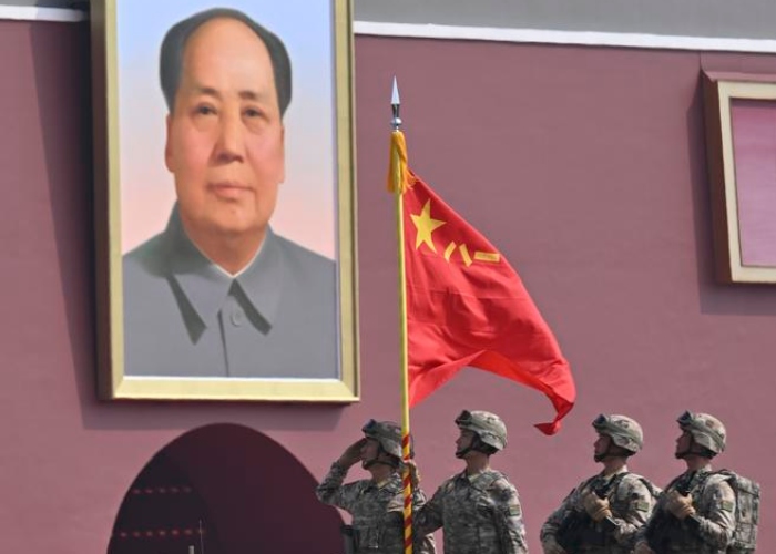 12 mil soldados marchando al paso, sistemas de armas ultramodernos y, por encima de todo, el Presidente, Xi Jinping , como hombre fuerte indiscutido.
