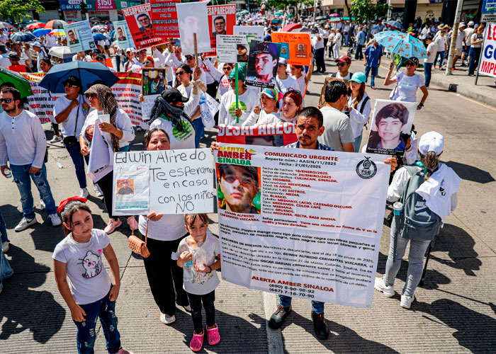 Miles de personas marcharon en Sinaloa para exigir un alto a la violencia en el estado