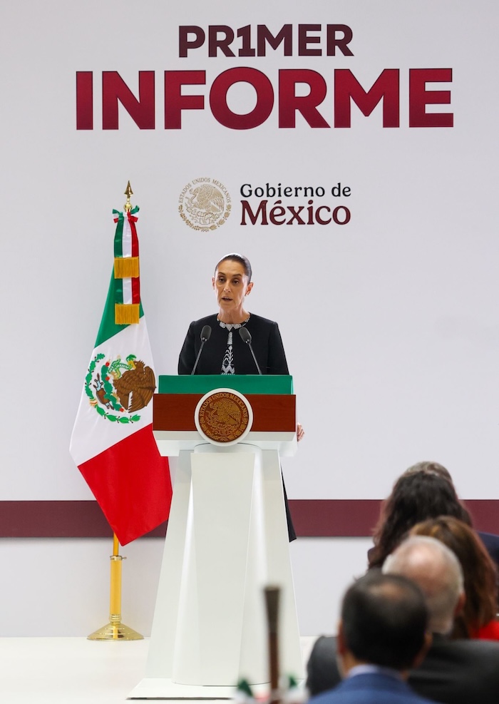 La Presidenta Claudia Sheinbaum Pardo (CSP) aseguró durante su Primer Informe de Gobierno que el país va bien y que le irá mejor. "No voy a fallar", prometió.