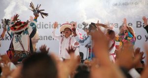 "Este cambio ya era justo", dicen indígenas al entregar bastón de mando a nueva Corte