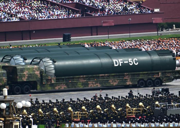12 mil soldados marchando al paso, sistemas de armas ultramodernos y, por encima de todo, el Presidente, Xi Jinping , como hombre fuerte indiscutido.