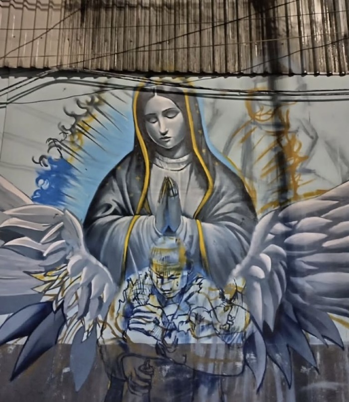 Un espectacular mural fue creado para rendir homenaje a Alicia Matías, “La Abuelita Heroína” que salvó a su nieta de la explosión de una pipa en Iztapalapa.