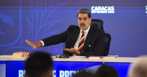 El Presidente de la República Bolivariana de Venezuela, Nicolás Maduro Moros, advirtió al Gobierno de Trump que declararía a su patria en "lucha armada".