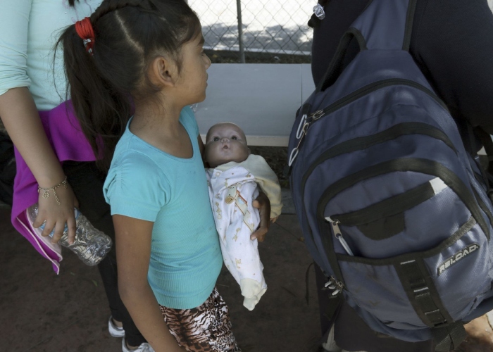 Trump podría deportar a casi mil menores a Guatemala, Honduras y El Salvador sin que sus procesos en las Cortes de migración haya finalizado.