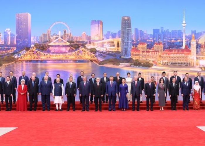 El Presidente chino, Xi Jinping, instó hoy lunes a los miembros de la Organización de Cooperación de Shanghai a lograr pasos sólidos para un futuro mejor.