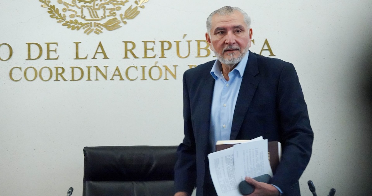 Claudia Sheinbaum negó que se haya iniciado una investigación contra Adán Augusto y le pidió explicar las irregularidades en sus declaraciones fiscales.