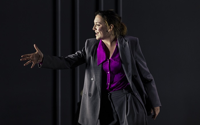 Obra Prima Facie protagonizada por Regina Blandón