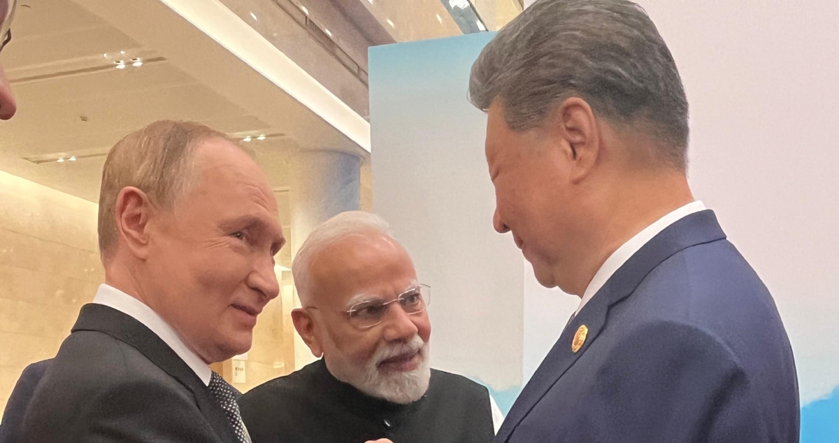 Ayer se dio un encuentro clave entre Xi, Modi y Putin. De acuerdo con The Wall Street Journal, las imágenes "enviaron un poderoso mensaje a Washington".