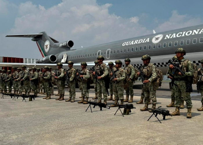 La Secretaría de la Defensa Nacional reforzó ayer la seguridad de Baja California, Chihuahua y Guanajuato con 270 efectivos del Cuerpo de Fuerzas Especiales.