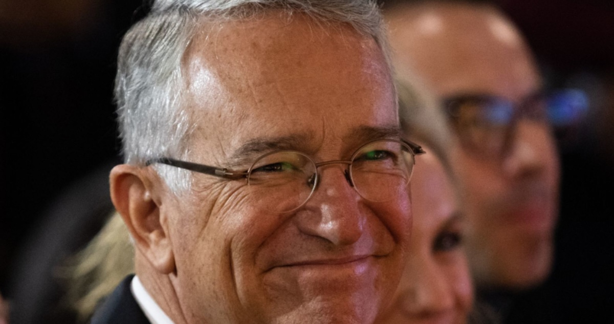 Un Juez de Nueva York ordenó a TV Azteca, de Ricardo Salinas Pliego, retirar una demanda en México por la que ha evadido el pago de 580 millones de dólares.