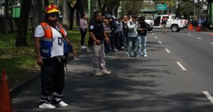 Al menos 9 millones 429 mil 364 personas, entre estudiantes, maestros, personal y visitantes de escuelas, participaron en el Segundo Simulacro Nacional 2025.