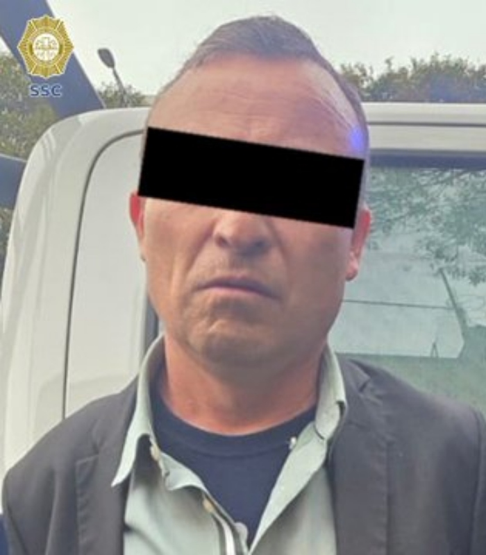 Detienen a hombre armado en Metro Centro Médico.