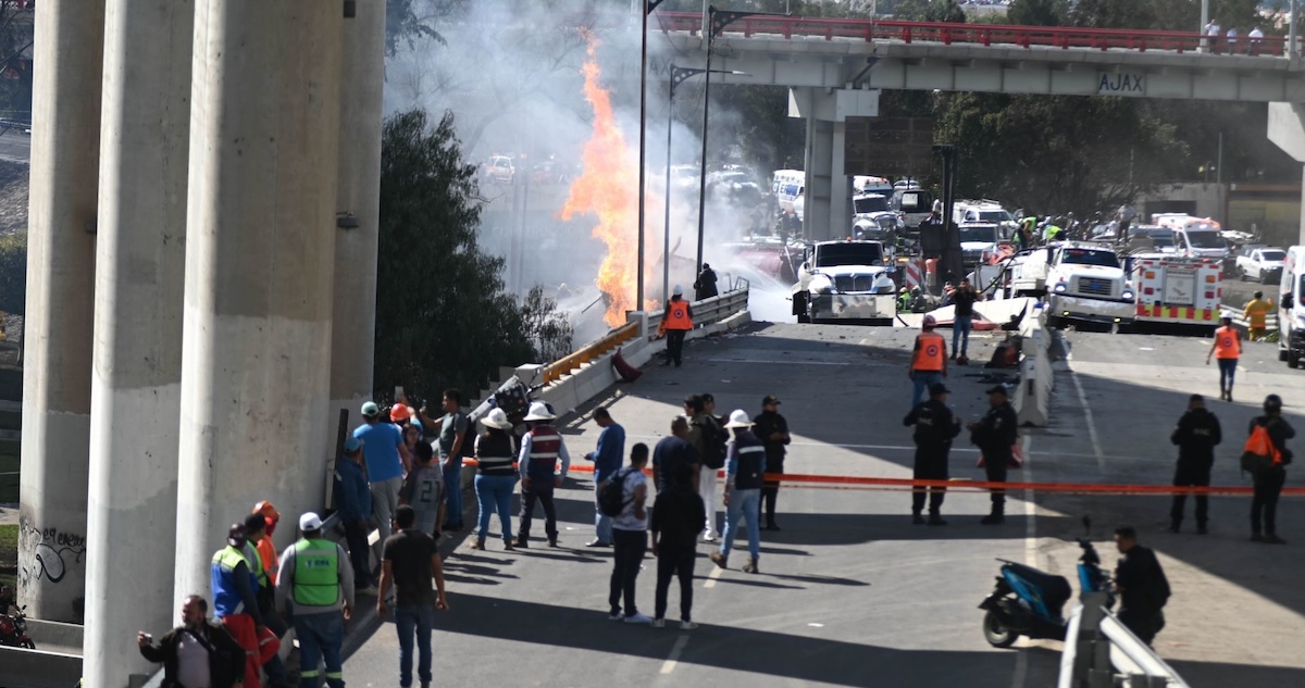 El Gobierno de la CdMx habilitó un teléfono para brindar información sobre las personas que resultaron heridas por la explosión de una pipa en Iztapalapa.