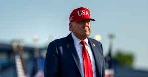 La Corte Suprema acordó el martes resolver rápido un importante debate sobre la legalidad de los aranceles impuestos por el Presidente Trump a terceros países.