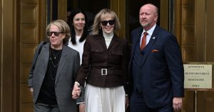 Tribunal confirma multa millonaria contra Trump.