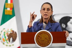 Sheinbaum dijo que en enero de 2026 comenzará el registro universal para el Sistema de Salud Nacional.