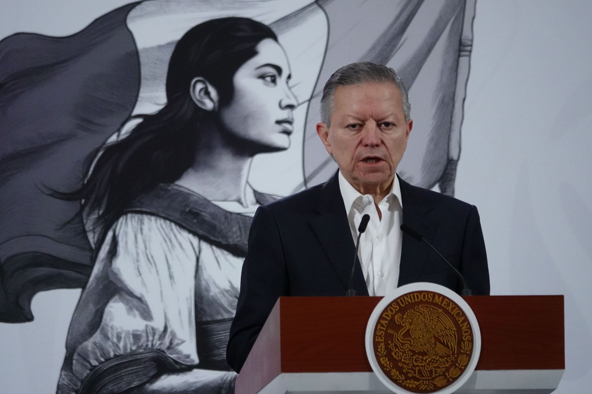 Zaldívar explicó cómo se eliminó la retroactividad de la reforma a la Ley de Amparo.