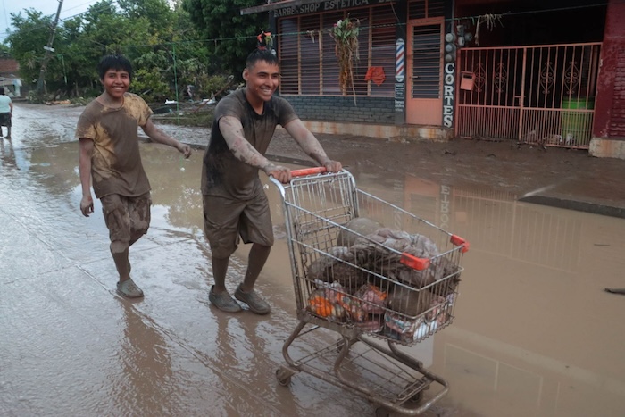 La CNPC informó que la Conagua, SICT y CFE implementaron acciones para atender los daños causados por intensas lluvias que se registraron en los últimos días.