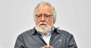 Alejandro Encinas fue designado, una vez solventados todos los protocolos, Embajador del Estado mexicano ante la Organización de Estados Americanos (OEA).